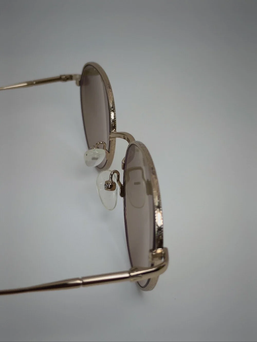 Film. Classic Round Women's Gold Eyewear.